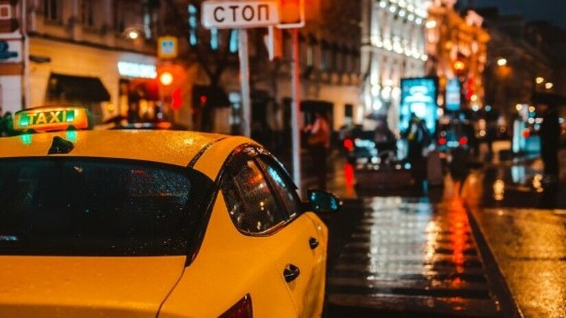 Таксисты в России: новые правила и выбор между Lada и китайскими авто Таксисты в России: новые правила и выбор между Lada и китайскими авто