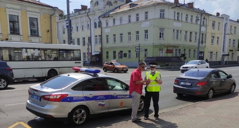 Как вести себя при встрече с инспектором ДПС: советы, которые помогут избежать лишних проблем Как вести себя при встрече с инспектором ДПС: советы, которые помогут избежать лишних проблем