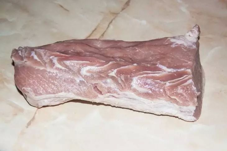 Как правильно размораживать мясо: секреты сохранения вкуса и безопасности Как правильно размораживать мясо: секреты сохранения вкуса и безопасности