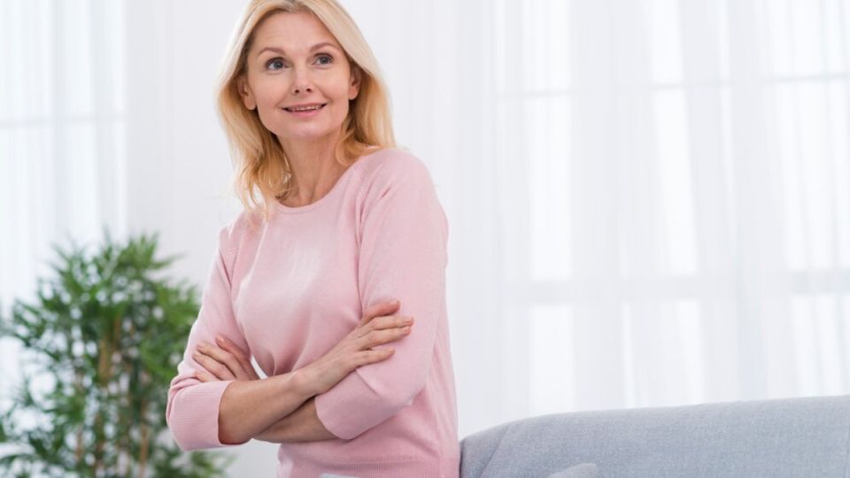 Секреты стиля для женщин 60+: 10 идей для ярких образов Секреты стиля для женщин 60+: 10 идей для ярких образов