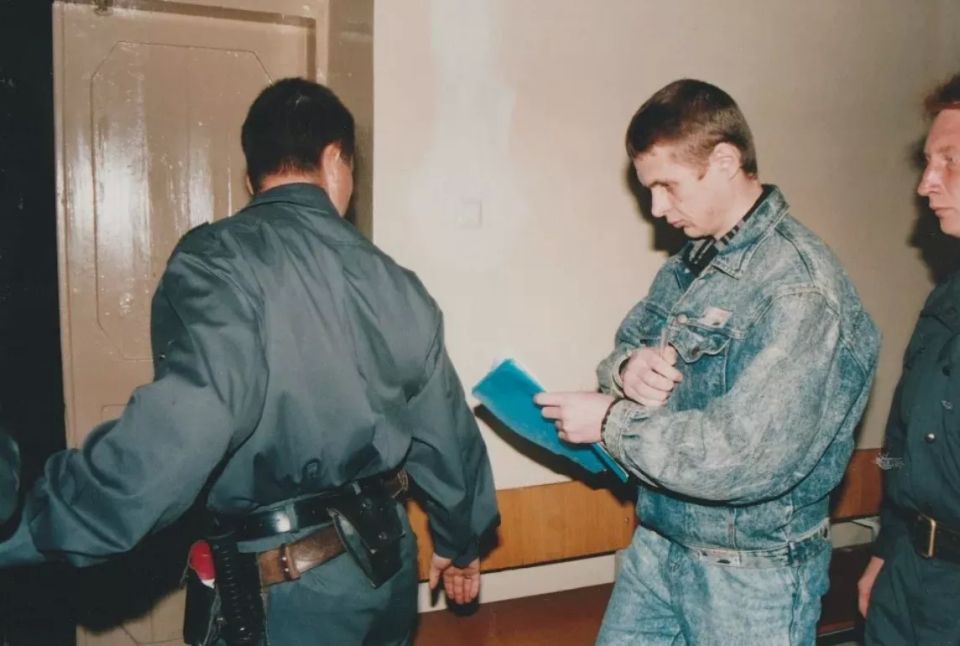 От маньяка до защитника: как Дмитрий Ворошилов изменил свой путь От маньяка до защитника: как Дмитрий Ворошилов изменил свой путь