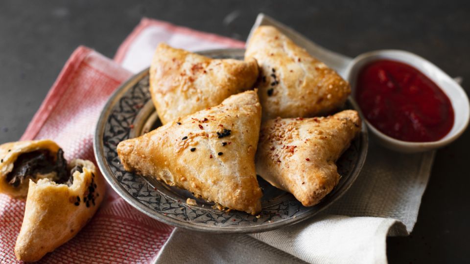 Эчпочмак — сочное мясо с картошкой в домашних условиях Эчпочмак — сочное мясо с картошкой в домашних условиях