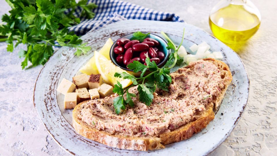 Как просто превратить обрезки грудинки в аппетитную мясную намазку Как просто превратить обрезки грудинки в аппетитную мясную намазку
