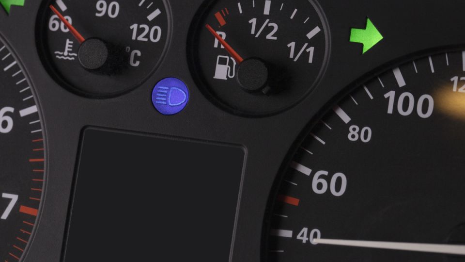 Как самостоятельно отключить индикатор Check Engine: 3 эффективных способа Как самостоятельно отключить индикатор Check Engine: 3 эффективных способа