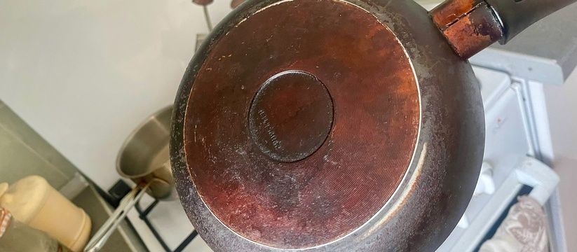 Чёрный чай — неожиданный помощник на кухне: как вернуть сковородкам первозданный вид Чёрный чай — неожиданный помощник на кухне: как вернуть сковородкам первозданный вид