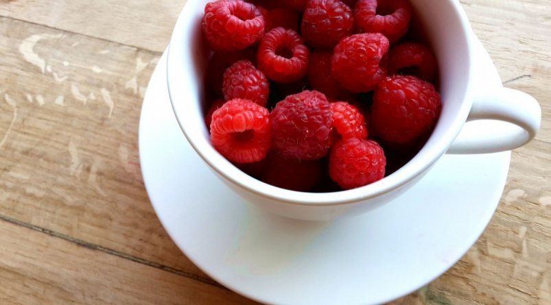 Малиновый десерт за 15 минут: легко, быстро, вкусно