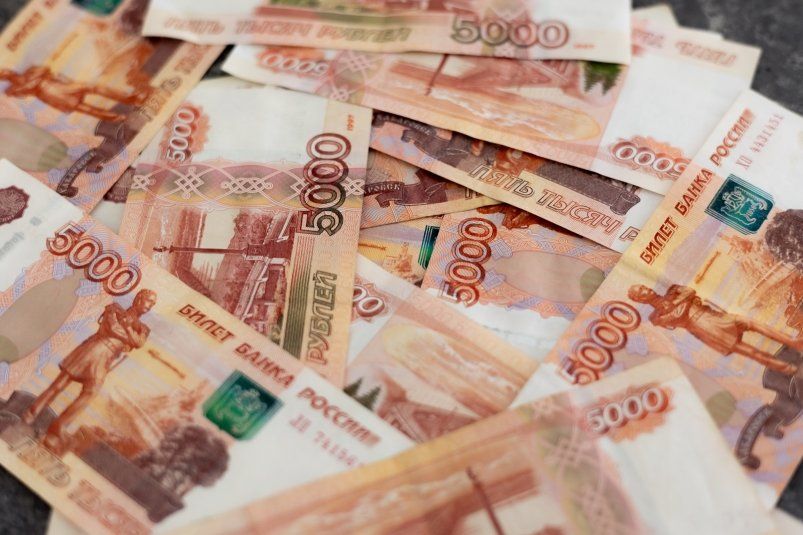 Семьи с детьми получат новую финансовую поддержку: 250 тысяч рублей вместо земли