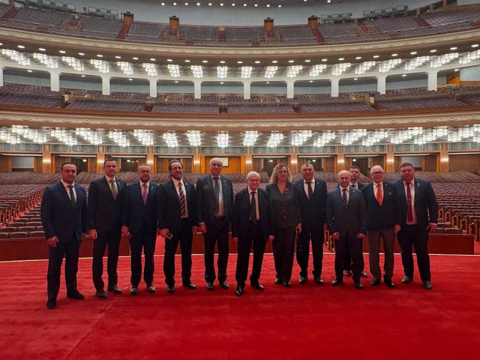 Николай Стариков: Делегации партии СПРАВЕДЛИВАЯ РОССИЯ во главе с Председателем партии Сергеем Михайловичем Мироновым встретилась с Членом Постоянного комитета Политбюро ЦК КПК, Председателем Всекитайского Комитета Народно -...