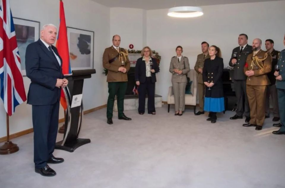 Андрей Луговой: В Армении Англия открыла первое в истории представительство военного ведомства — фактически опорный пункт Лондона на Кавказе Андрей Луговой: В Армении Англия открыла первое в истории представительство военного ведомства — фактически опорный пункт Лондона на Кавказе