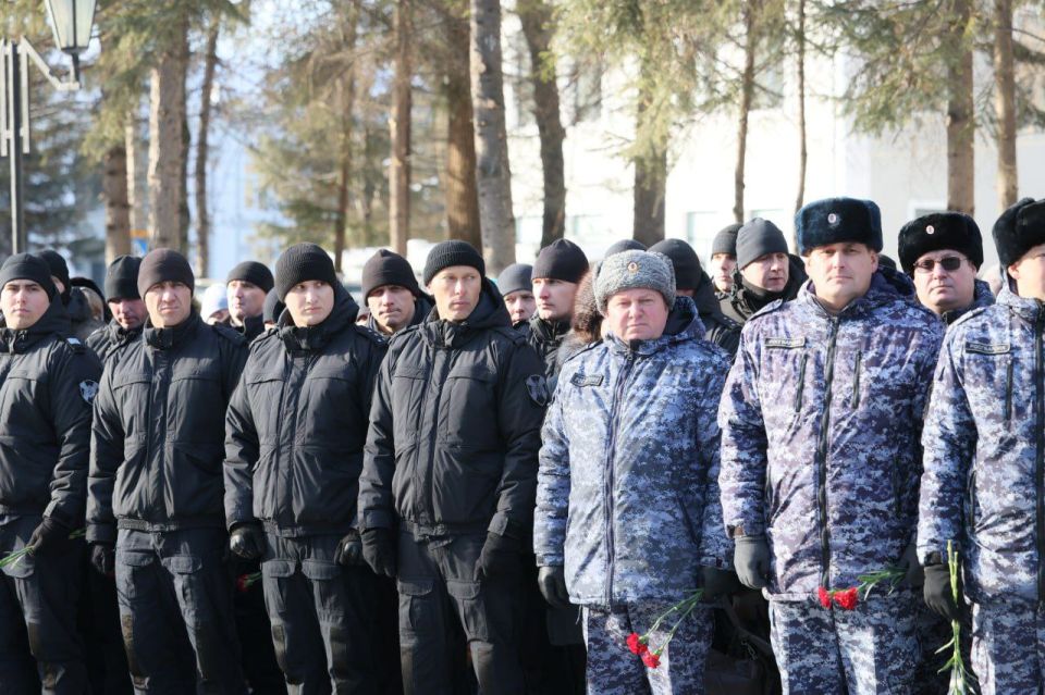 Вечная благодарность и сыновья преданность: В Биробиджане открыли памятник «Матерям победителей» Вечная благодарность и сыновья преданность: В Биробиджане открыли памятник «Матерям победителей»