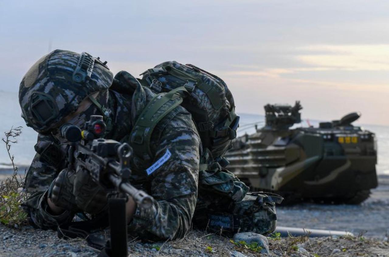 Уклонистов всё больше. Почему молодые корейцы выбирают эмиграцию вместо армии